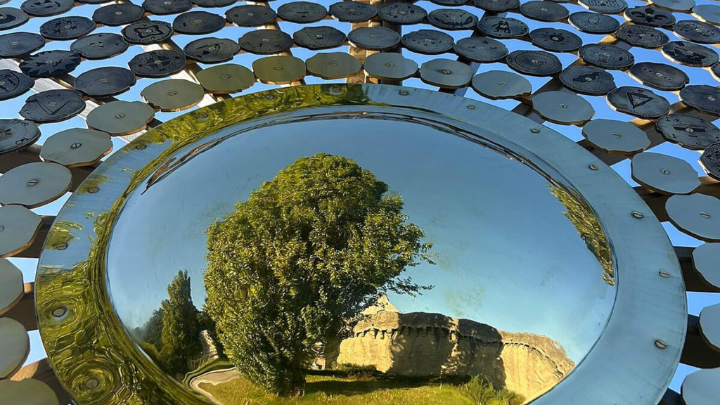 Image de remplacement pour la vidéo : <h1 class="style-scope ytd-watch-metadata">Inauguration de l’œuvre « Soleil de Paix »</h1>

