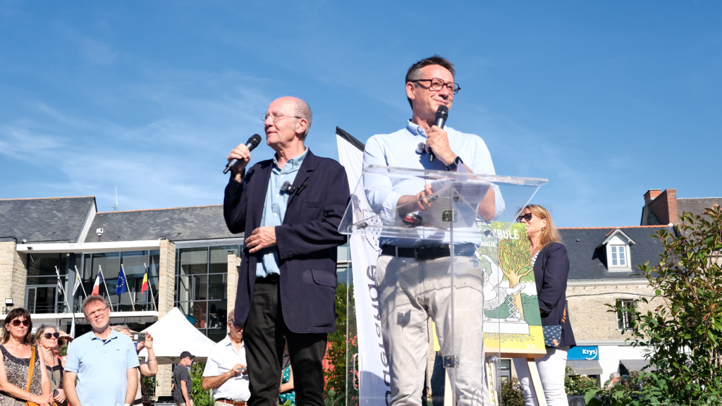 Image de remplacement pour la vidéo : <h1 class="style-scope ytd-watch-metadata">Inauguration exposition « Le Chat déambule à Guérande » avec Philippe Geluck</h1>
