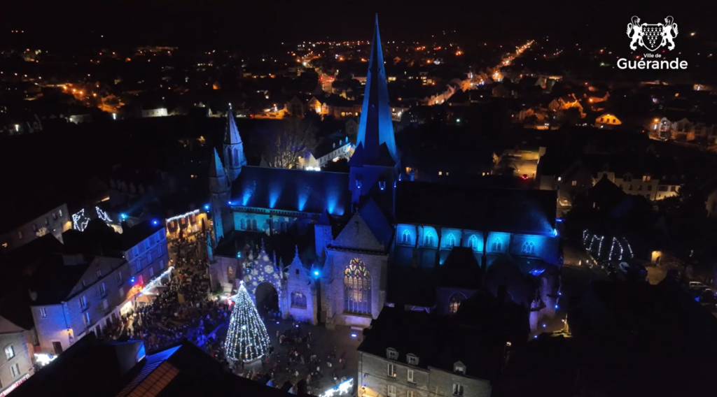 Image de remplacement pour la vidéo : <p>(Re)vivez le lancement des illuminations de Noël by Light de l’an dernier…</p>
