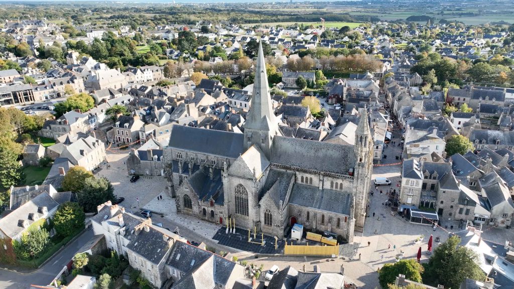 Image de remplacement pour la vidéo : <h1 class="style-scope ytd-watch-metadata">Lancement des travaux de la Collégiale Saint-Aubin : un chantier sur 10 ans</h1>
